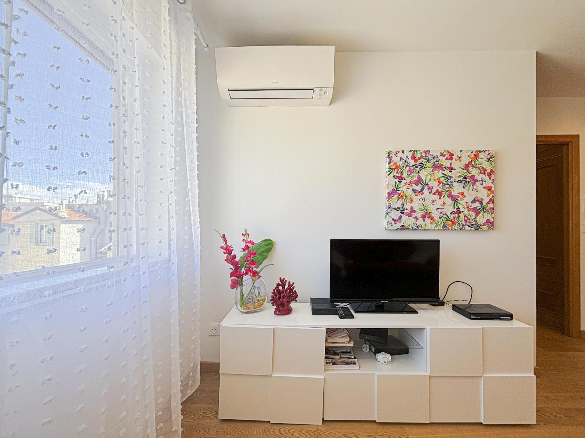 Zara - Wifi, Ac, 4 Pers * Nizza